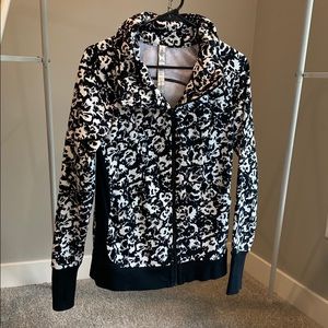 Lulu Lemon black/white floral zip up, size 6